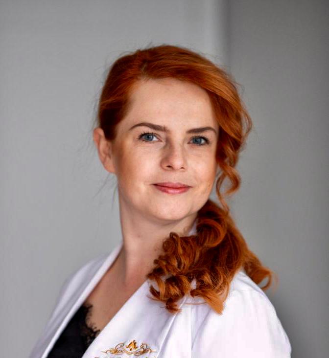 dr Justyna Sztajerowska-Tomaszewska